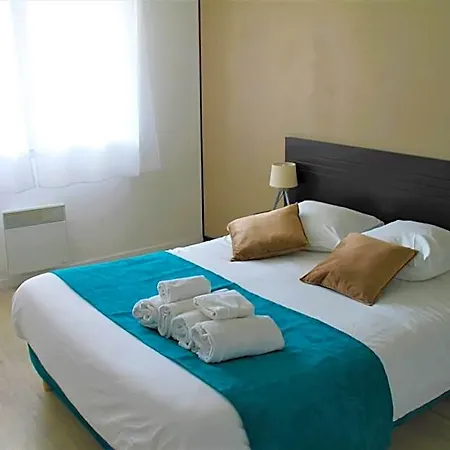 Adonis Hotel 3*
